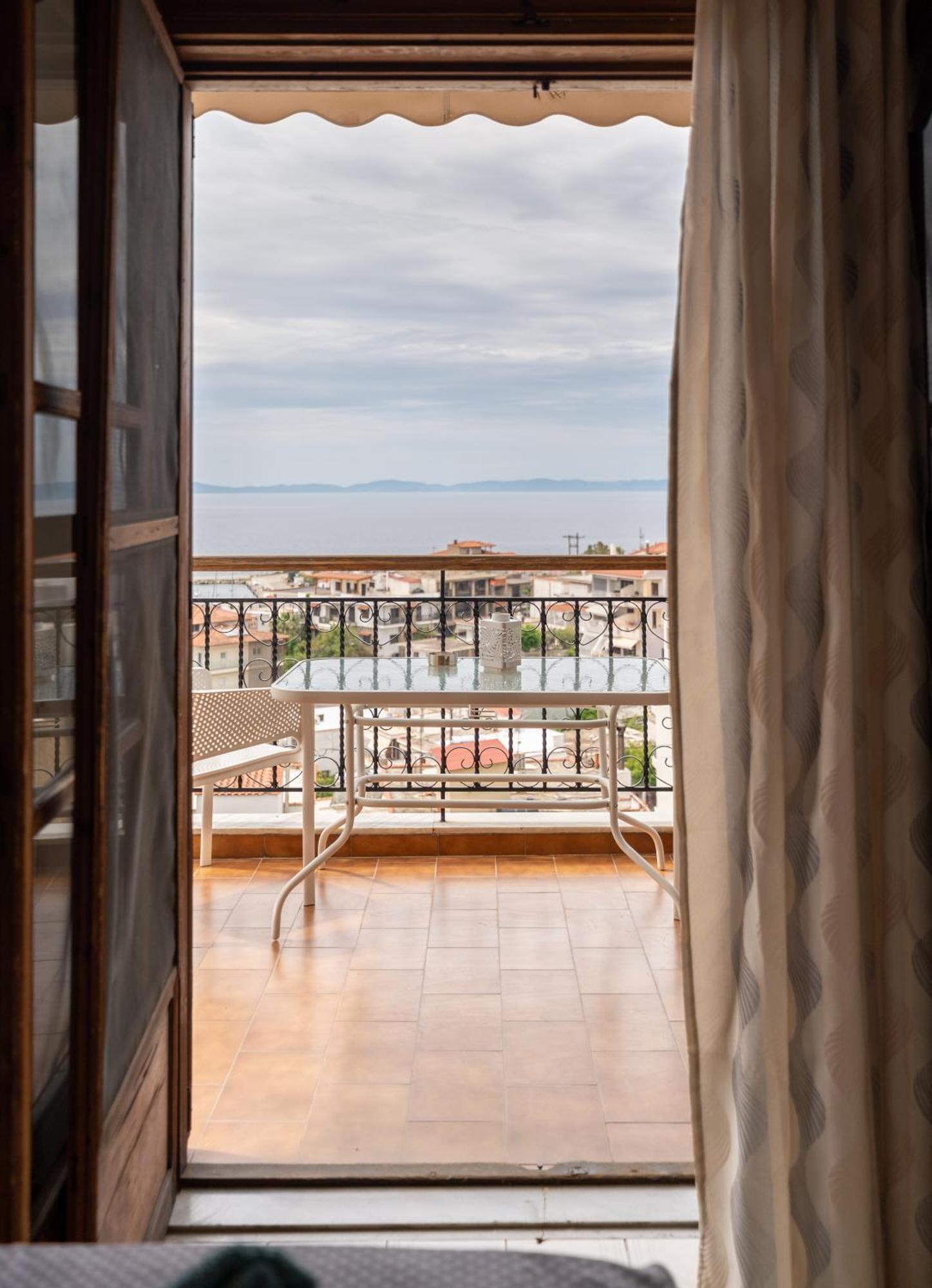 Апартаменты House Mistral Неос-Мармарас Экстерьер фото